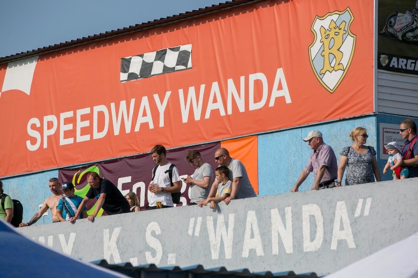 Żużel. Kibice na meczu Speedway Wanda Kraków - Euro Finannce Polonia Piła ZDJĘCIA