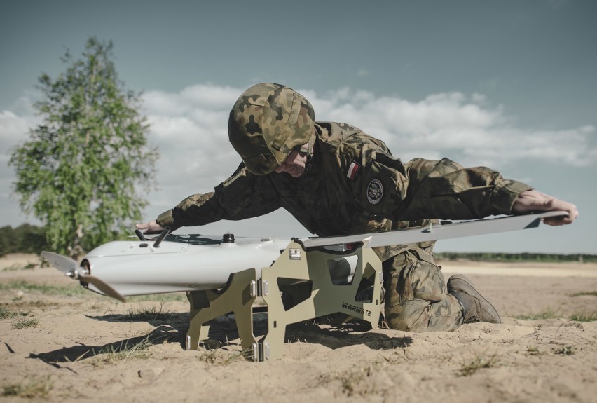 Żołnierze Wojsk Obrony Terytorialnej uczyli się używania dronów uderzeniowych. Polska jednym z pionierów w NATO