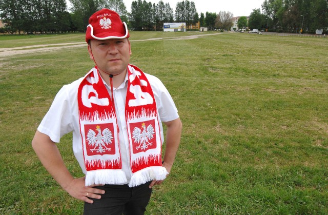 W Koszalinie nie będzie stref kibica Adam Siepracki kocha piłkę nożną i jest oddanym kibicem przez duże "K".