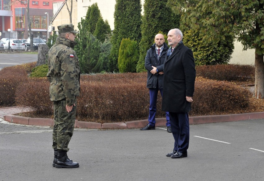 Minister obrony narodowej Antoni Macierewicz przebywał dziś...