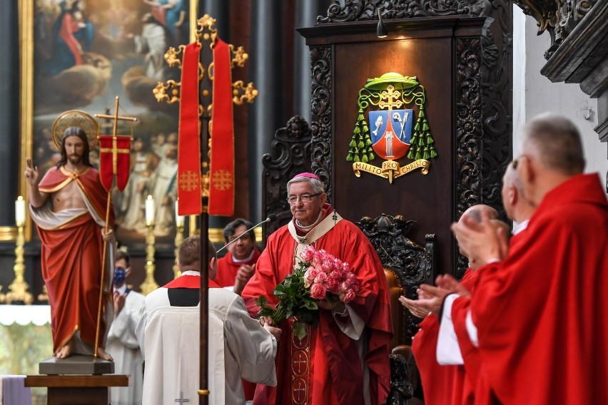 Abp Sławoj Leszek Głódź przechodzi na emeryturę