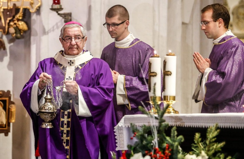 Abp Sławoj Leszek Głódź przechodzi na emeryturę