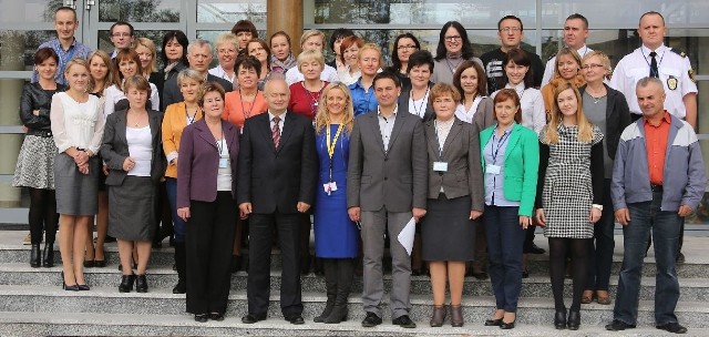 Pracownicy Urzędu Gminy w Morawicy od tygodnia przyjmują interesantów w nowym budynku Centrum Samorządowego.