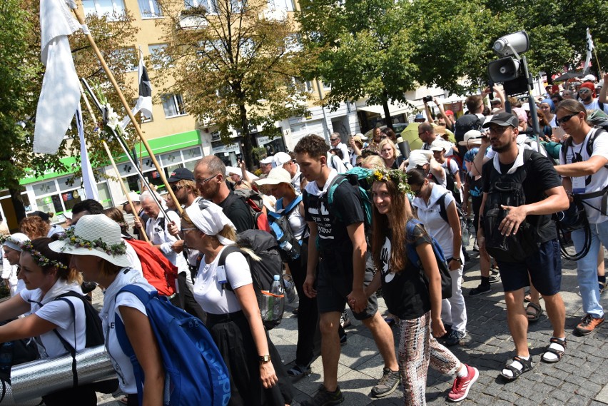 Pielgrzymka Dominikańska dotarła z Krakowa na Jasną Górę ZDJĘCIA Zmęczeni, ale bardzo radośni 