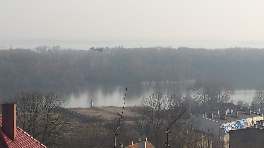 Policyjny śmigłowiec nad Odrą. Cały czas szukają studenta z Ukrainy