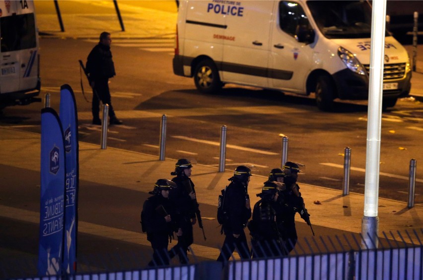 Zamachy we Francji: Strzelaniny i eksplozja w Paryżu