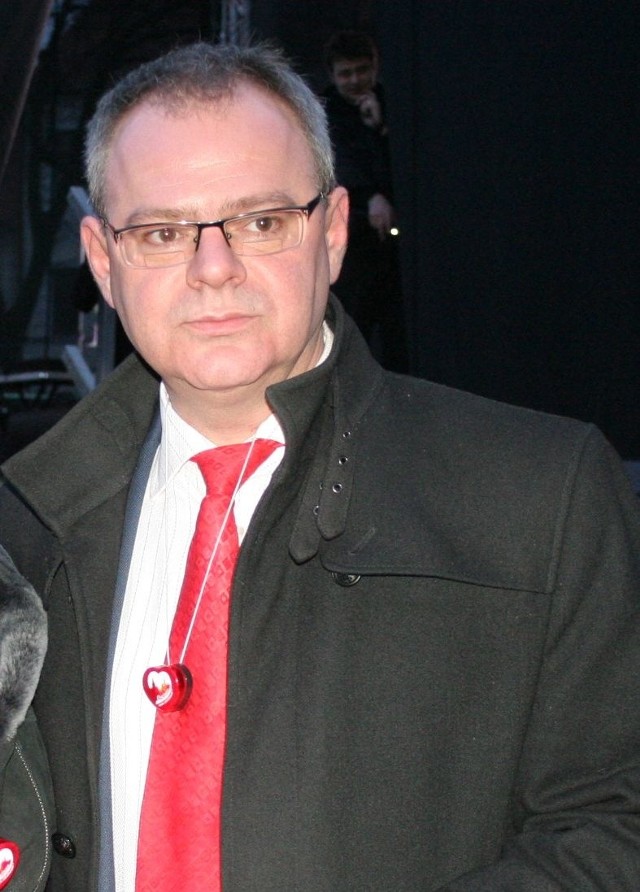 Burmistrz Mariusz Kędzierski zarobił w 2015 roku mniej niż sekretarz i skarbnik.