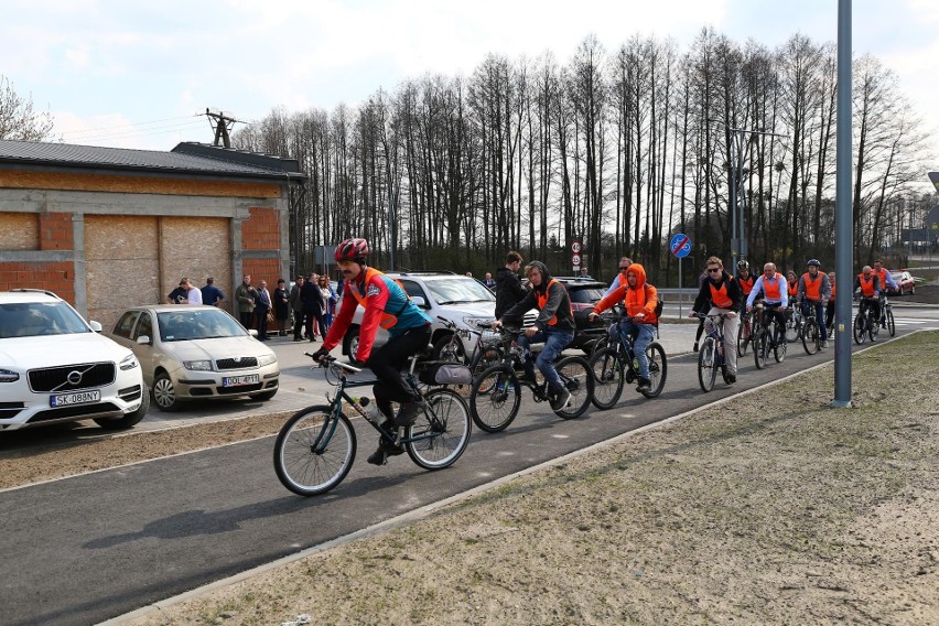 Otwarcie nowego ronda i wyremontowanej DW nr 494 w Oleśnie.