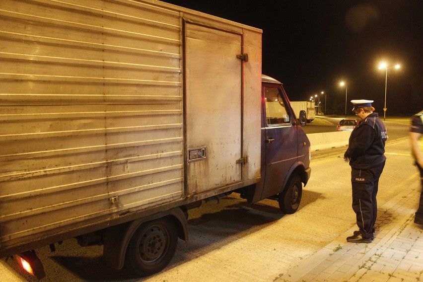 Akcja "Ciężarówka". Policjanci wystawili 41 mandatów karnych [ZDJĘCIA+FILM]