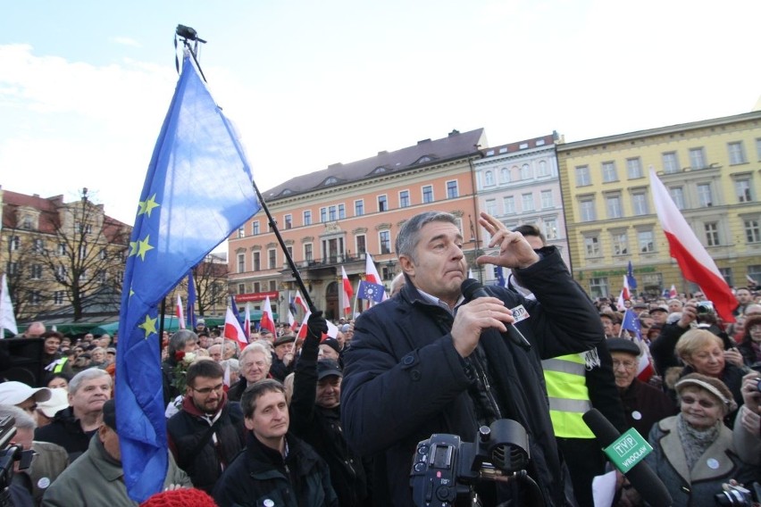 Manifestacja KOD-u we Wrocławiu na pl. Solnym 19.12.2015