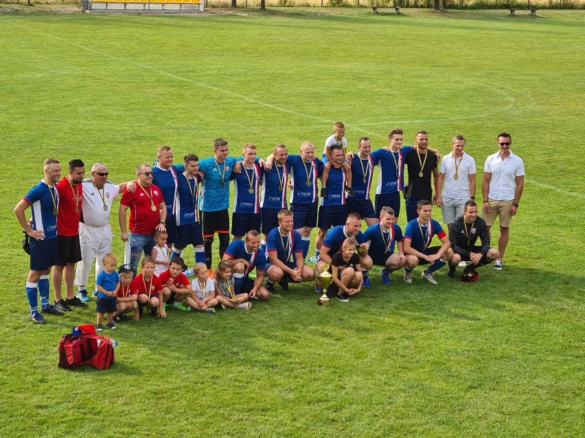 LZS Gronowice - Budowlani Strojec 0-1...