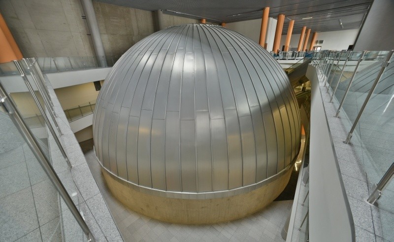 Najnowocześniejsze planetarium w Polsce przy ul. Targowej. Łodzianie oglądali kosmos [zdjęcia]