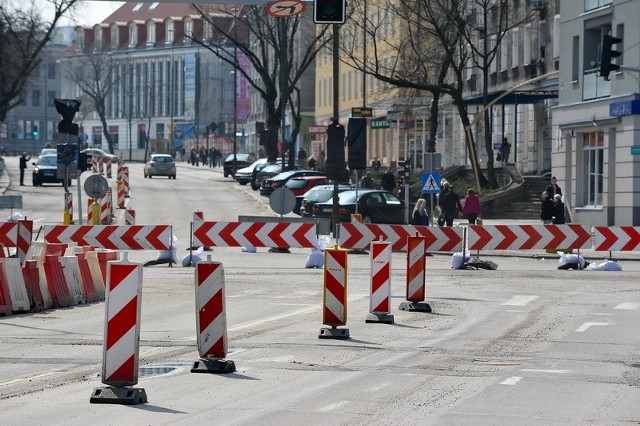 Ruch w centrum Białegostoku zmienił się już w sobotę. Ale prawdziwy egzamin czeka kierowców w poniedziałek, gdy wszyscy ruszą do pracy.
