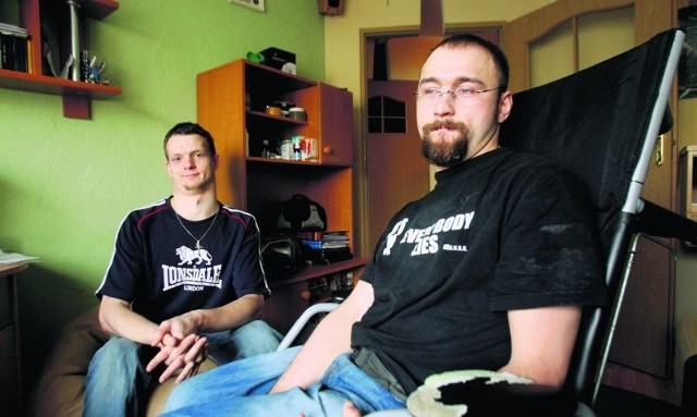 Jakub Kazubski (na zdjęciu po lewej) i Tomek Grabowski (po prawej) - przyjaciele na dobre i na złe