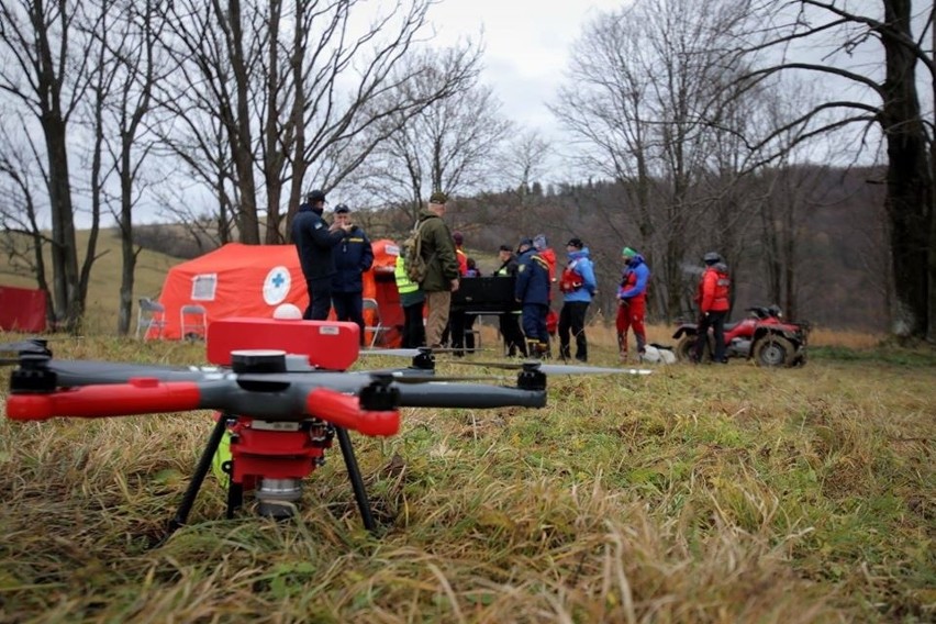 Ratownicy Grupy Bieszczadzkiej GOPR szkolą się na operatorów dronów, które będą wykorzystywane podczas akcji poszukiwawczych [ZDJĘCIA]