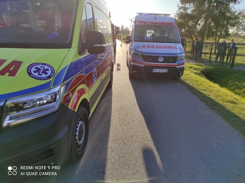 Wypadek w miejscowości Czerce. 15-latek na motocyklu uderzył w audi. Ranne zostały dwie osoby [ZDJĘCIA]