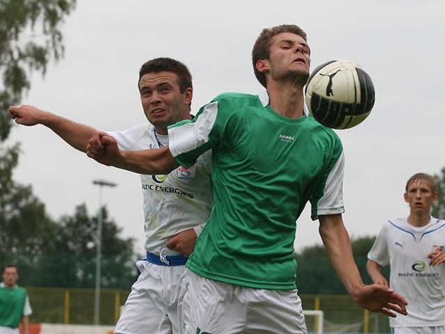 W meczu towarzyskim rozegranym na stadionie przy ulicy Zielonej, III-ligowy Gryf Słupsk wygrał z IV-ligowym Pomorzem Potęgowo 3:0 (1:0).
