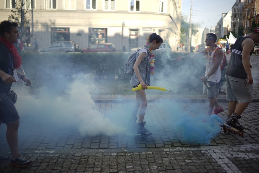 Studenci przejęli władzę w mieście. Zabawa trwa