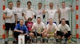 Drużyna "La Zabawa" została zwycięzcą Noworocznego Halowego Turnieju Piłki Nożnej zorganizowanego w Staszowie. Zobacz zdjęcia i wideo