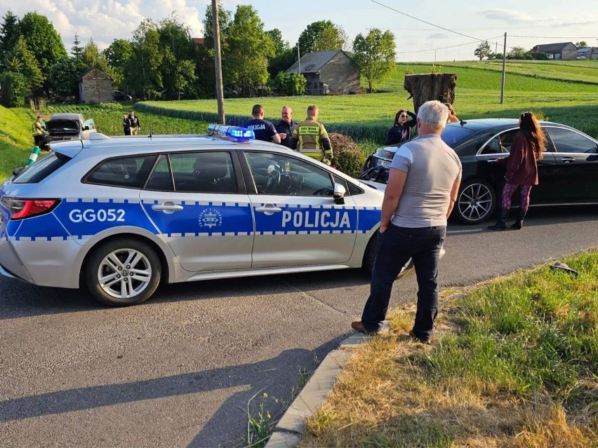 Wypadek w gminie Słomniki. Zderzyły się trzy samochody, jedna osoba została ranna