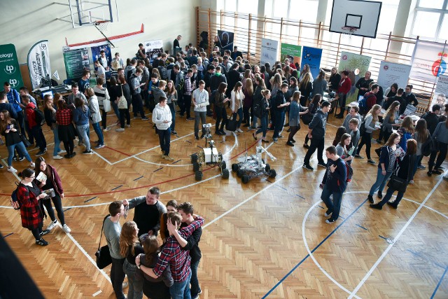 To najchetniej wybierane licea przez gimnazjalistów. VI, I oraz II LO znów w czołówce