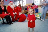 Święty Mikołaj gminie Brody w trasie. We wtorek odwiedził przedszkolaki w Rudzie, Adamowie, Dziurowie i Stykowie. Zobacz zdjęcia