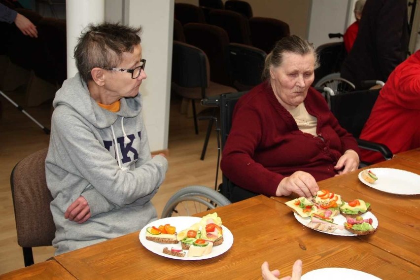 Pierwsze takie warsztaty cukierniczo-kulinarne w Domu Pomocy Społecznej w Sandomierzu 