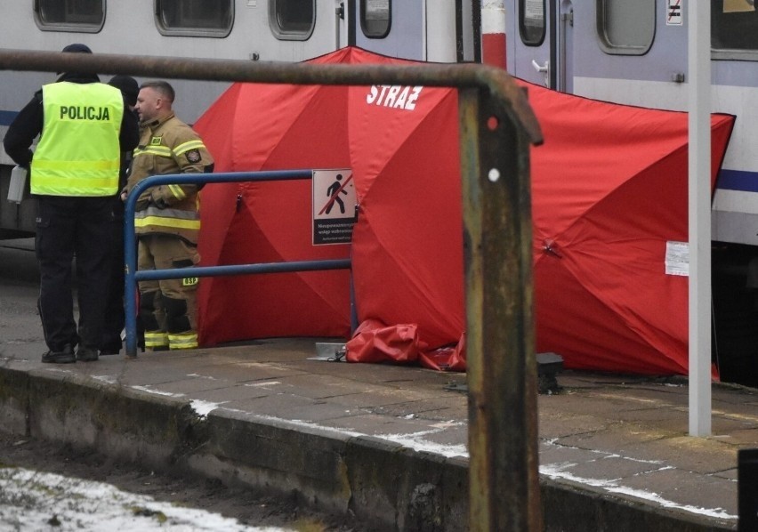 Tragiczny wypadek w Luzinie. Mężczyzna został potrącony przez pociąg 