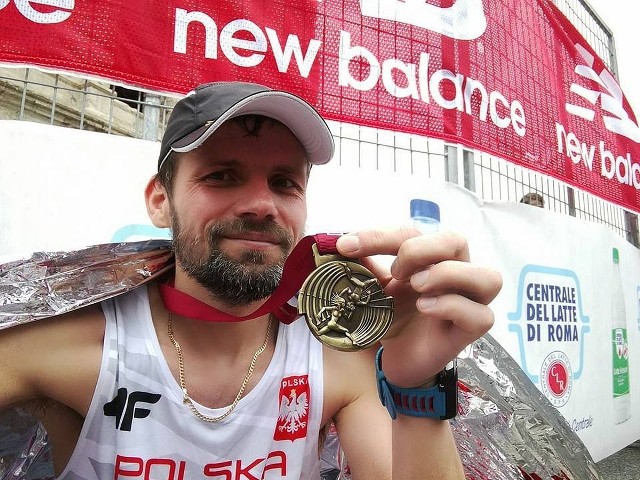 Robert Pasieczny z Klubu Fartlek Gorzyce i Okolice wziął udział w prestiżowym Maratonie w Rzymie i poprawił swój rekord życiowy.