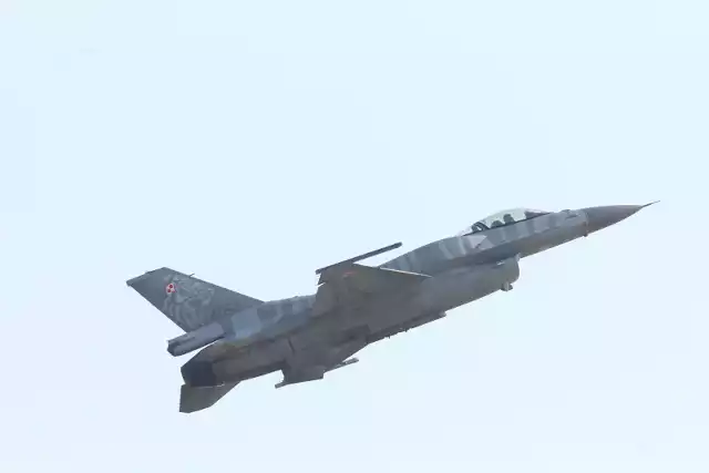 Myśliwce F-16 zaprezentują dynamiczny pokaz nad Powidzem