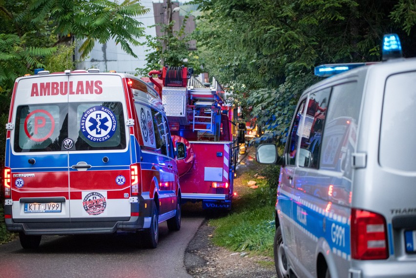 Zakopane. Poranny pożar na Janosówce. Z budynku wydobywał się dym. Szybko udało się go ugasić 