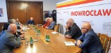 Sztab kryzysowy obradował w Inowrocławiu po eksplozjach rakiet w Przewodowie. "Nie ma żadnego zagrożenia dla mieszkańców"