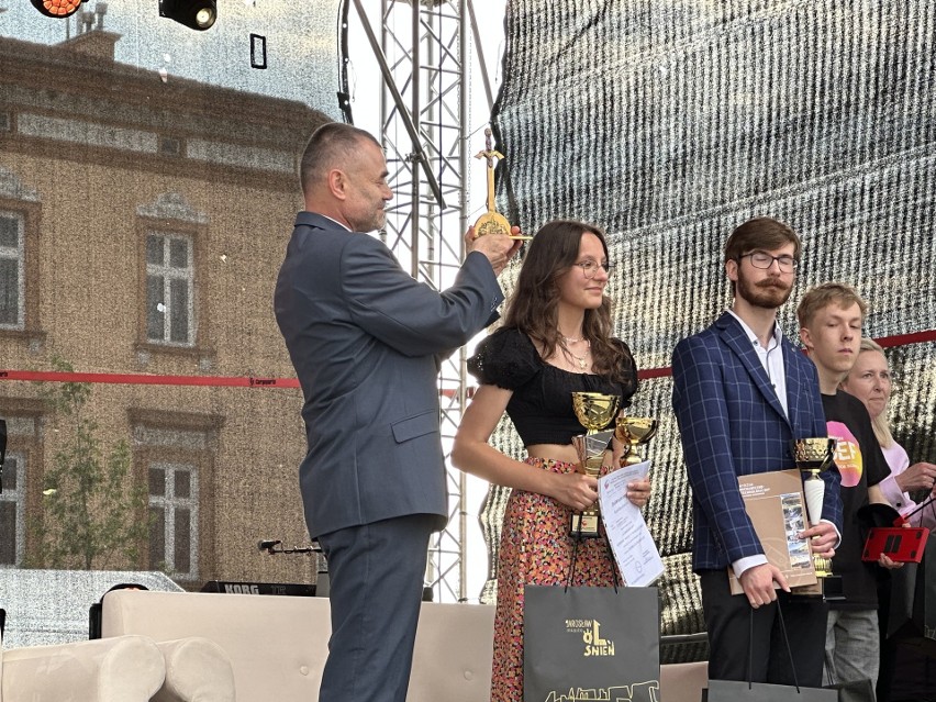 Uroczystość wręczenia Nagrody Burmistrza Miasta Jarosławia „JAROSŁAWA” [ZDJĘCIA, WIDEO]