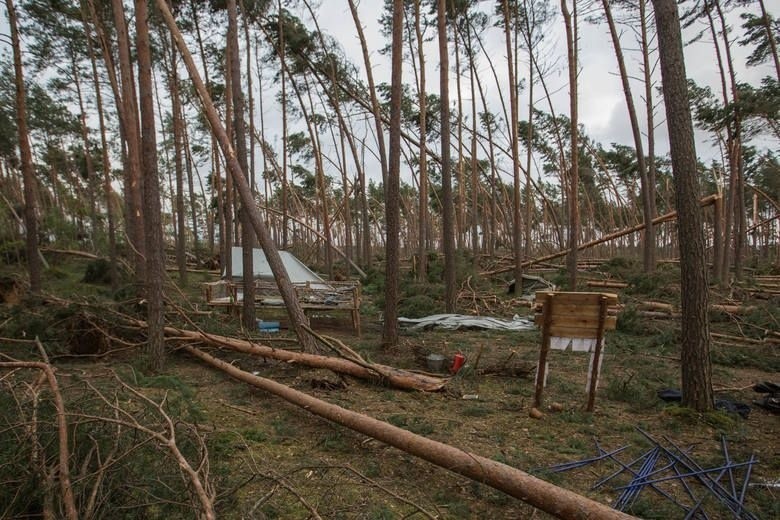 Tragedia na obozie harcerskim. Nie żyją harcerki z Łodzi! Przywieziono rzeczy z obozu [zdjęcia]