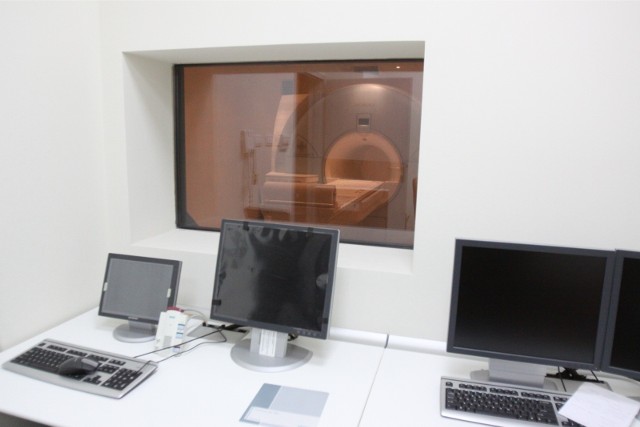 Jeden z rezonansów magnetycznych w Łodzi znajduje się w Centrum Kliniczno-Dydaktycznym przy ul. Pomorskiej 251.