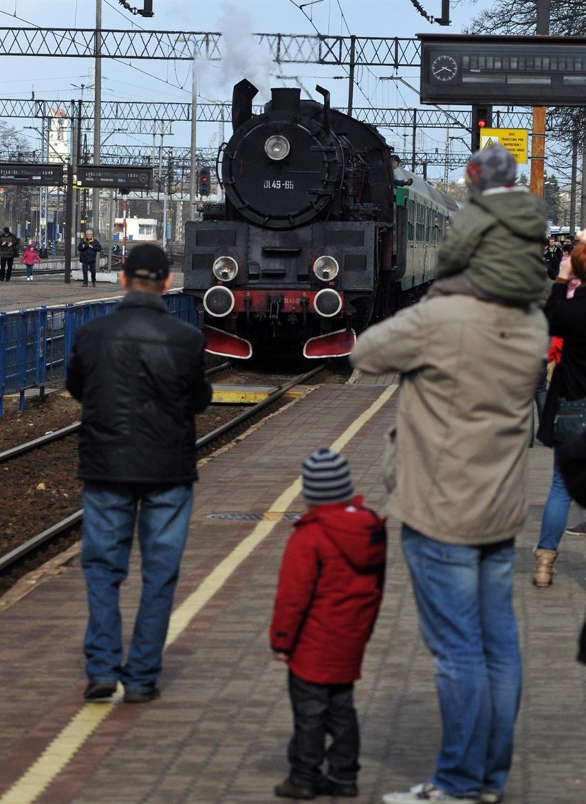 Zabytkowy pociąg „ ” na Bydgoszcz Gł...