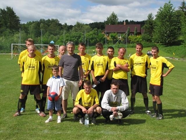 Klub Sportowy SZiK Wola Rafałowska, rok założenia: 2005,...