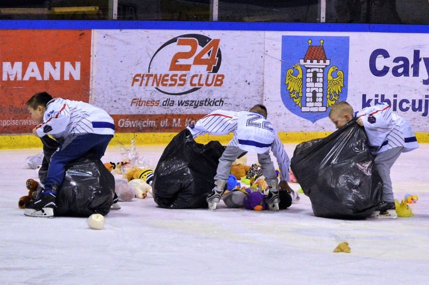 Hokej. Na derby Małopolski w Oświęcimiu, w których Unia zmierzy się z Cracovią, zabierz ze sobą pluszaka