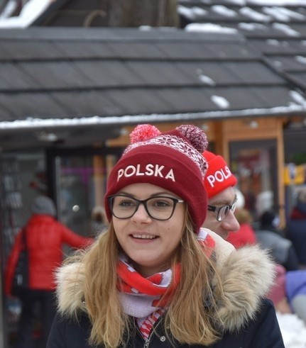 Zakopane: Pucharowe szaleństwo zaczyna się wieczorem, ale pierwsi kibice skoków są już w mieście [ZDJĘCIA]