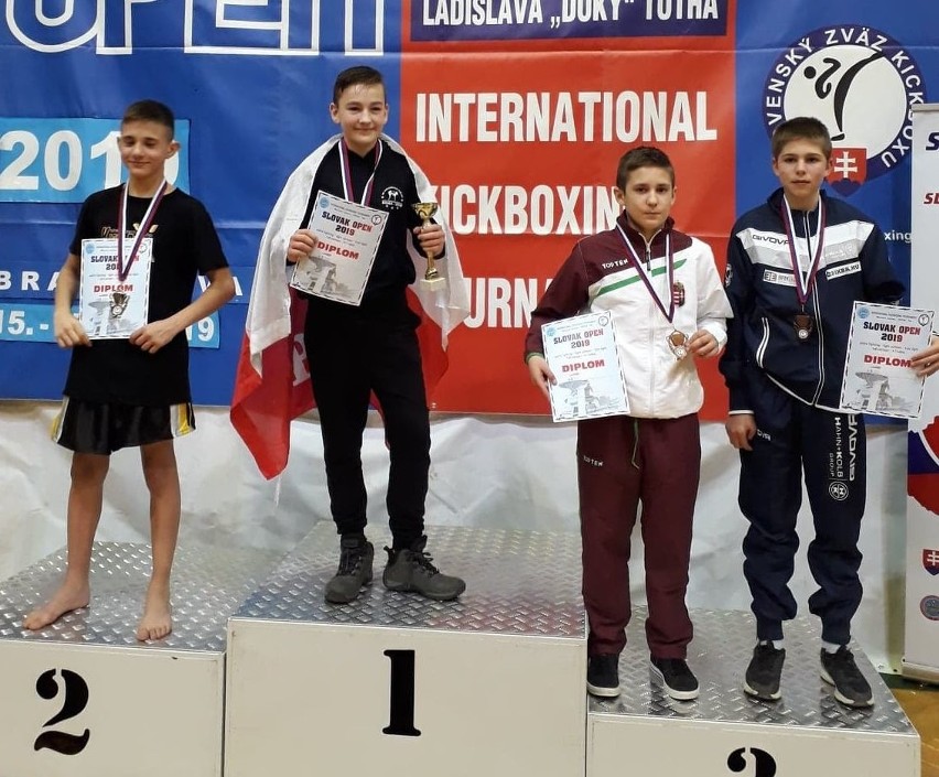 Medale kieleckich zawodników na dobrze obsadzonym turnieju na Słowacji [ZDJĘCIA]