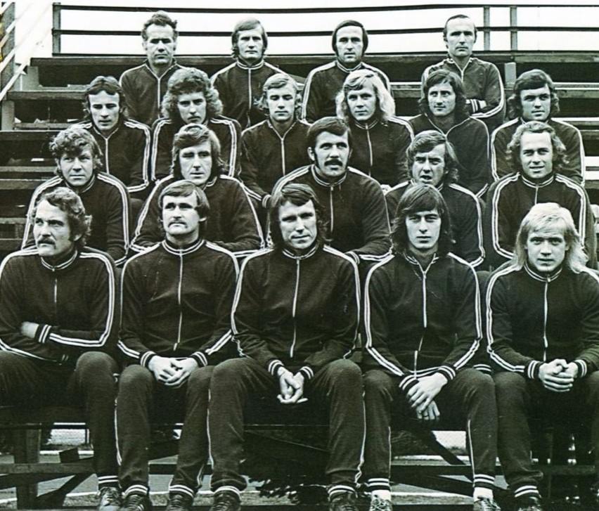 Marian Kosiński (w 2. rzędzie od dołu siedzi drugi z lewej)