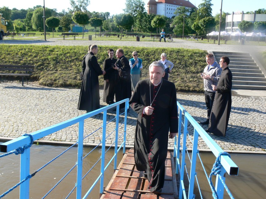 II Wiślana majówka z biskupem Krzysztofem Nitkiewiczem w Sandomierzu. Z zaproszenia skorzystało 120 osób [ZDJĘCIA]