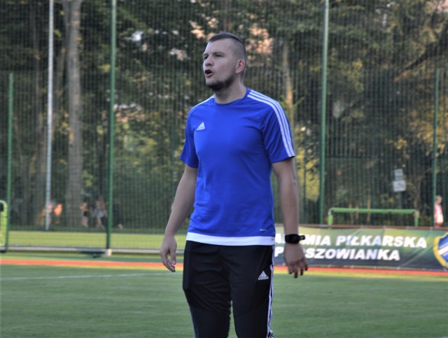 Trener Proszowianki Mariusz Bienias