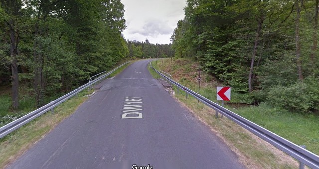 Zamknięty został odcinek drogi od skrzyżowania z drogą do Zegrza Pomorskiego i Rosnowa (dawna droga wojewódzka nr 168) do skrzyżowania z drogą do Zasp Małych i Białogardu, z możliwością dojazdu do Zasp Wielkich od strony Tychowa.