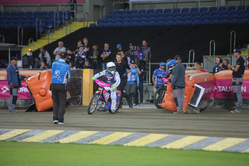 Wypadek na Stadionie Śląskim podczas wyścigu żużlowego