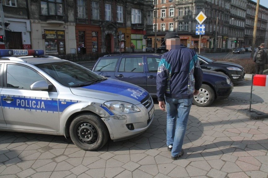 Wypadek z udziałem radiowozu na Traugutta. Policjant ukarany mandatem