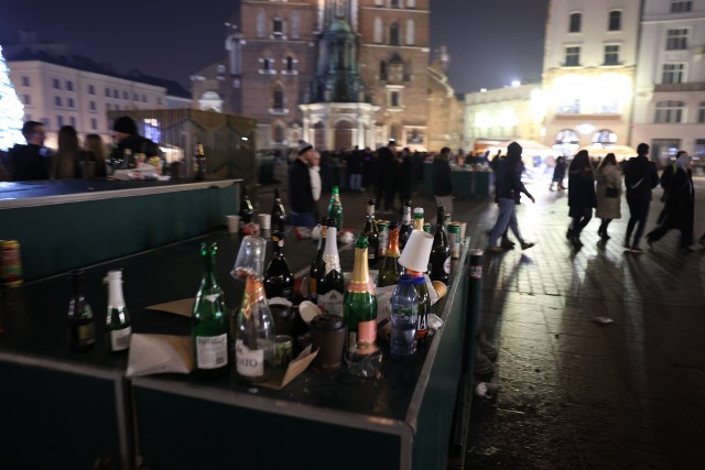 Wielkie sprzątanie Krakowa po Sylwestrze rozpoczęło się już w nocy