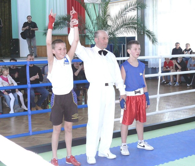 Młodzi pięściarze rywalizowali w Stalowej Woli w turnieju zorganizowanym przez klub Ring Sikorski.