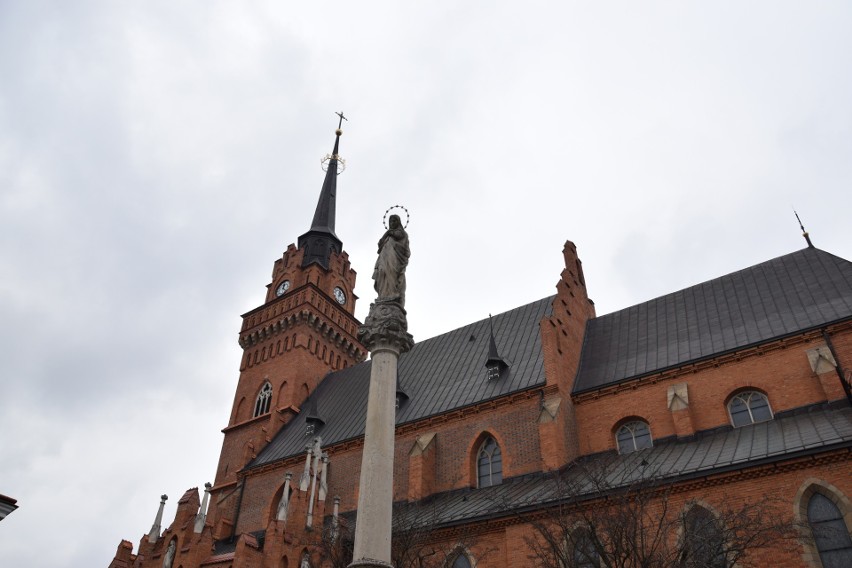 Zwiedzanie tarnowskiej katedry:...