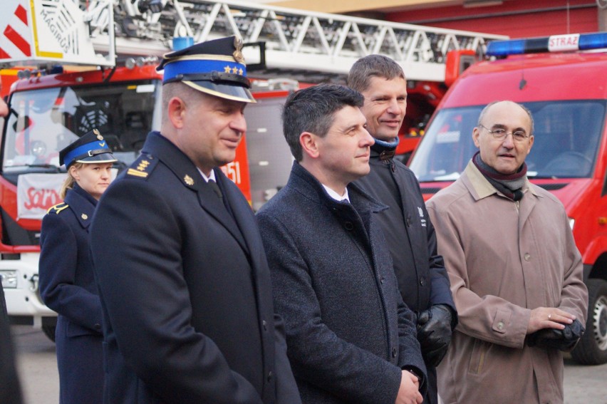Nowe wozy trafiły do jednostek straży pożarnej w Białymstoku i w regionie (zdjęcia)